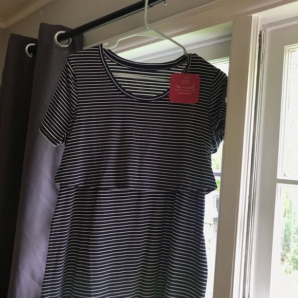 Brand new maternity/nursing top - Picture 2 of 5